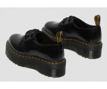 Dr. Martens 2 Eye Holly Black Platform Buttero